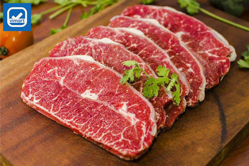 Chọn thịt nạc lõi vai bò làm steak